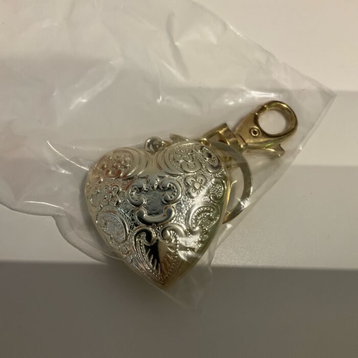 金色花紋心心key chain